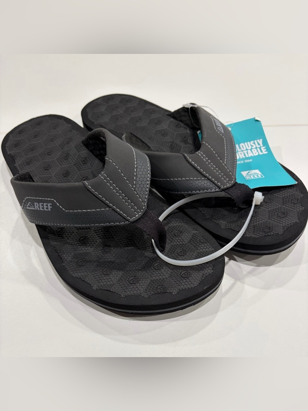 Reef Men's Size 8 The Ripper Sandals Charcoal Grey NWT Traction Comfortable
